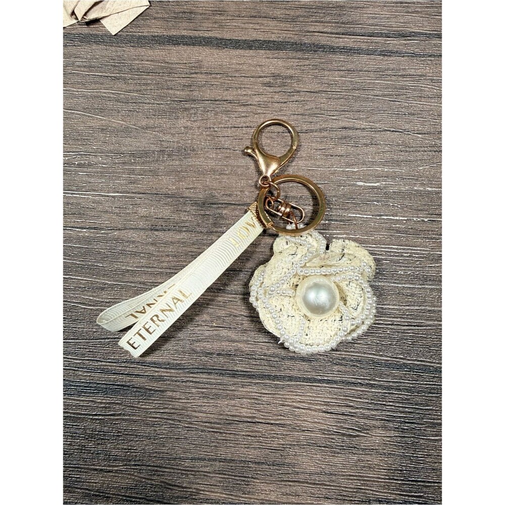 CHANEL Cream Beaded Flower Key & Card Holder with Gold Hardware